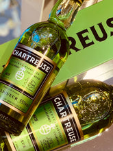 Load image into Gallery viewer, Chartreuse Verte 55% vol., 70 cl